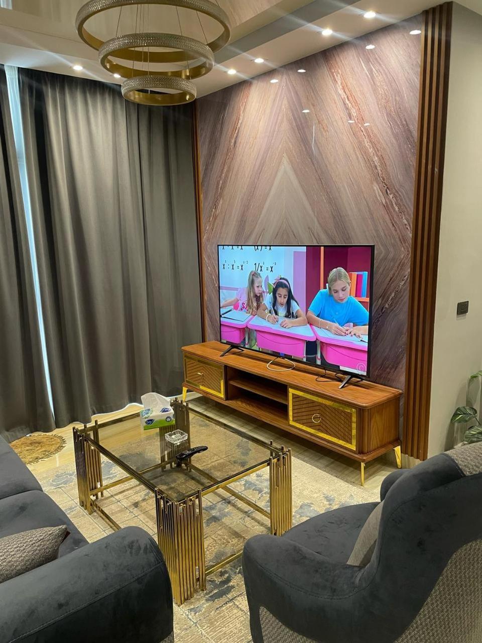 Apartment Luxury L One Kattamya, Nasr 
